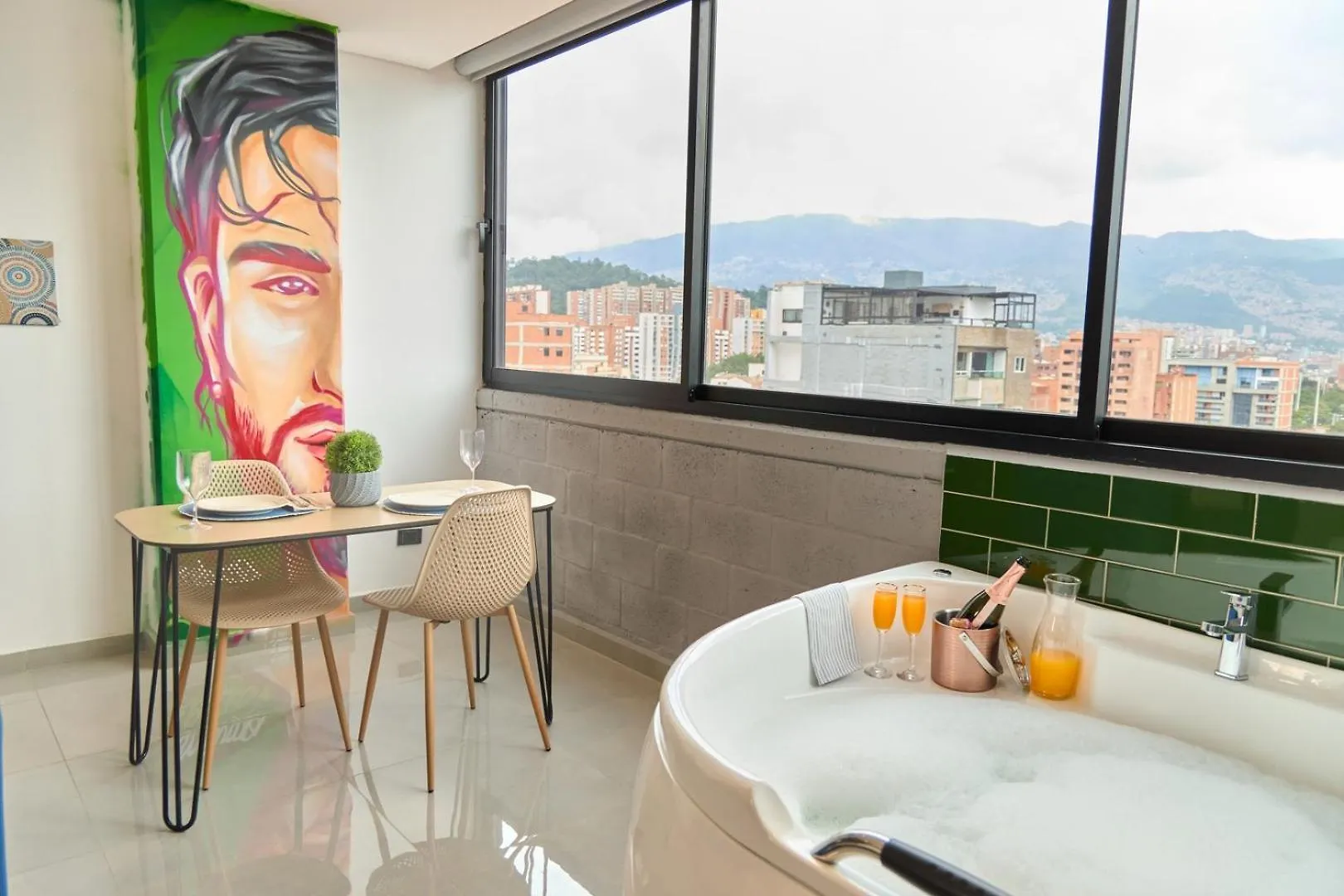 Stadio Comfort Jacuzzi Rosa Negra Aparta-Suite Medellín