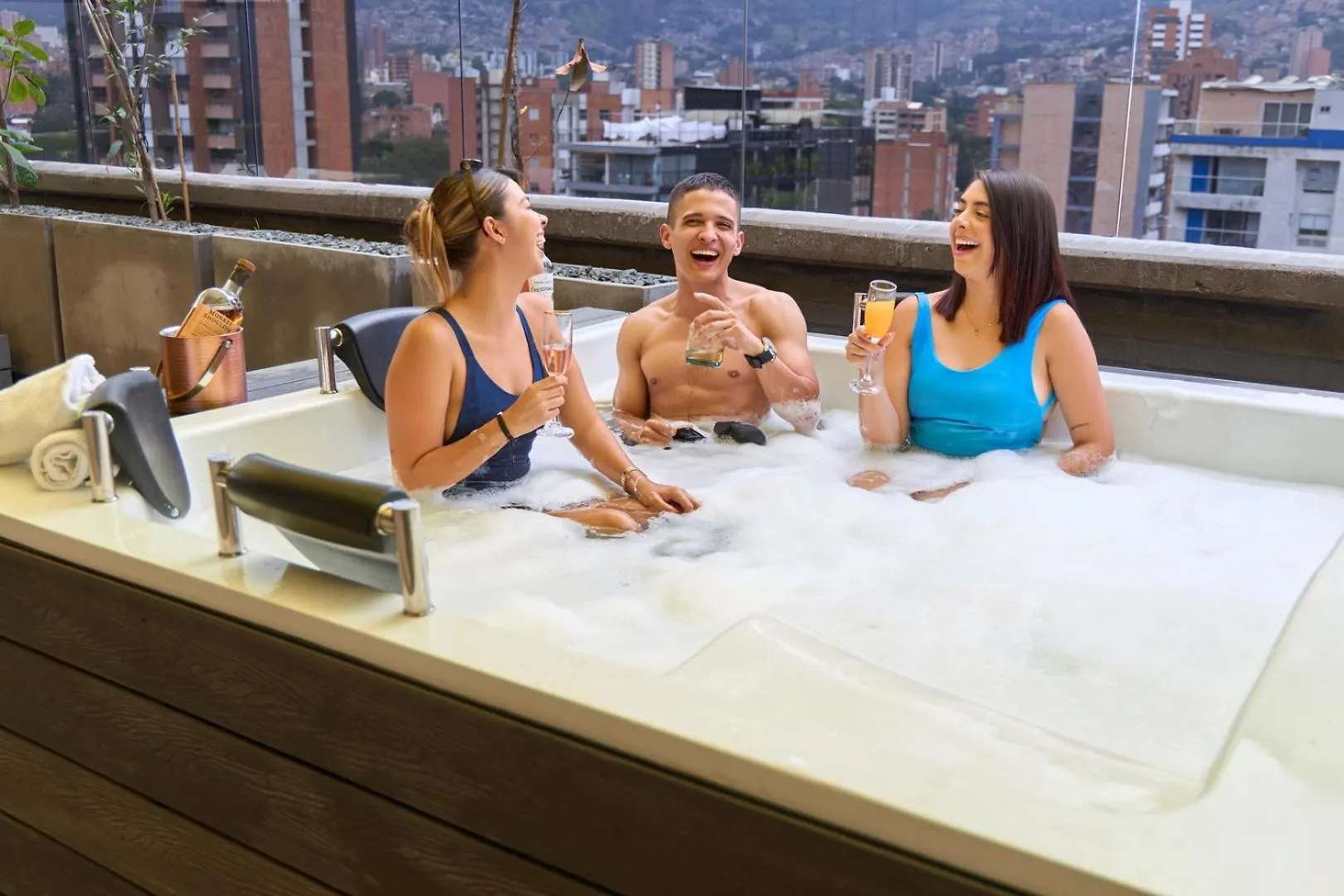 Stadio Comfort Jacuzzi Rosa Negra Aparta-Suite Medellín 0*,  Kolumbie