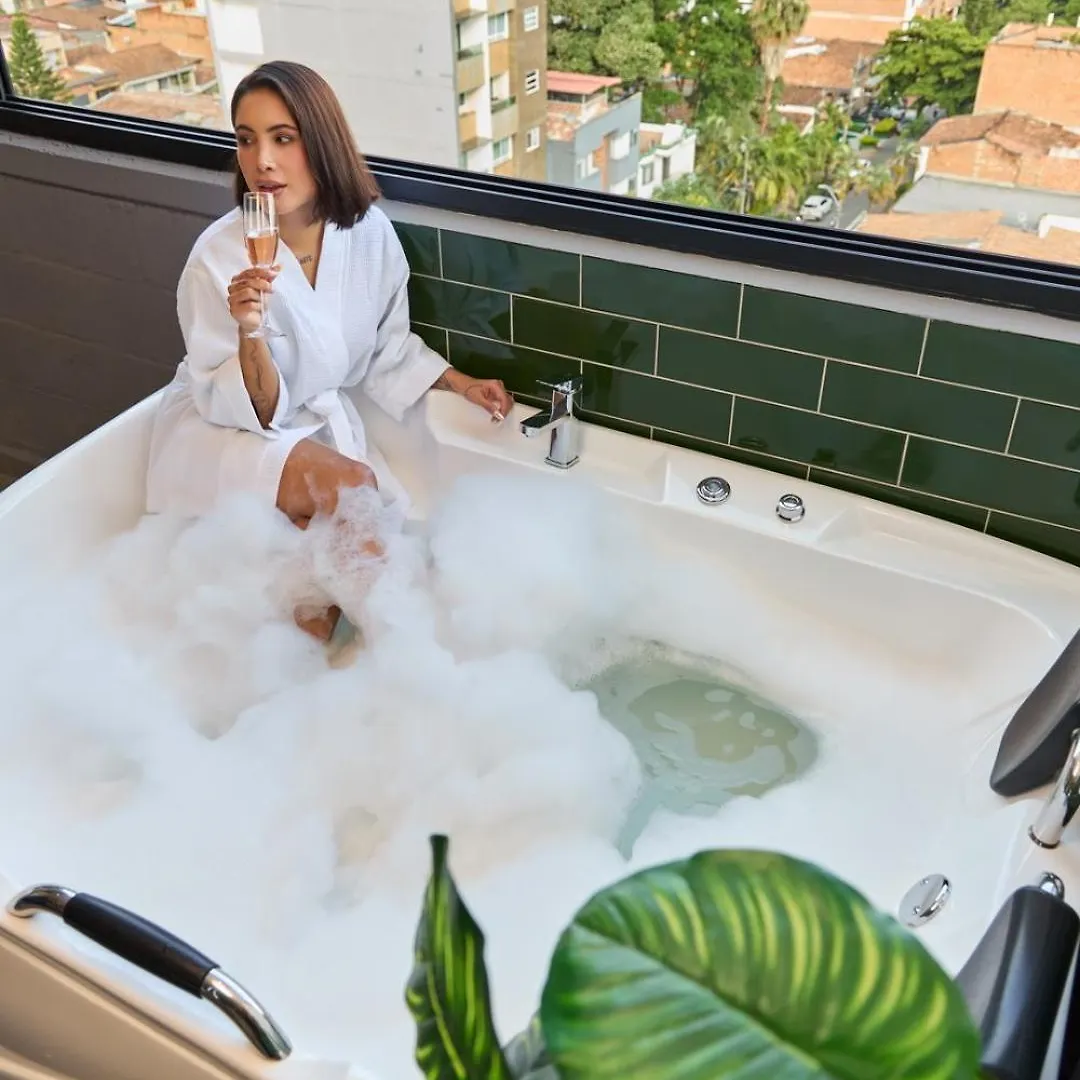 Stadio Comfort Jacuzzi Rosa Negra Aparta-Suite Medellín Appartamento